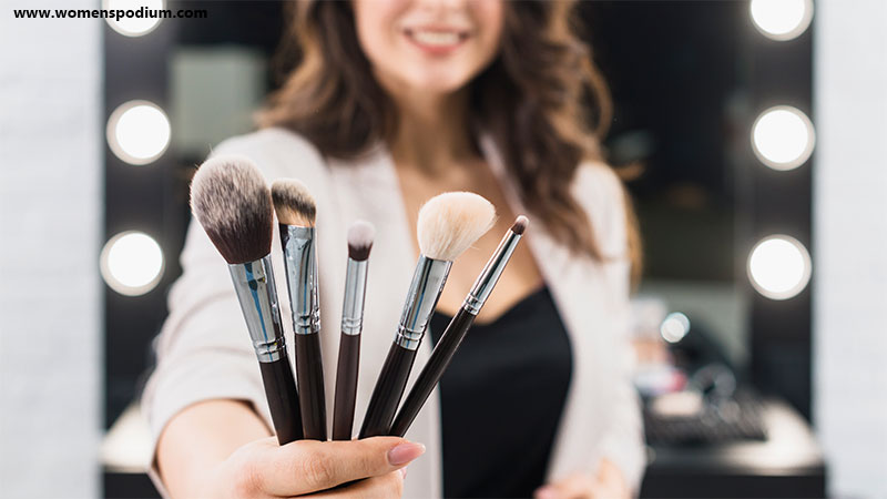 brushes an sponges - how to clean makeup brushes
